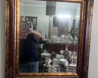 Wall mirror (one of many)