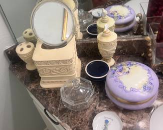 Various trinket/jewelry boxes