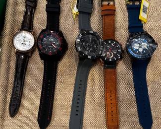 Great selection of watches