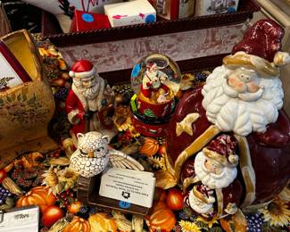 We also have an extensive Christmas selection. Both inside the house and outside in the garage and driveway area.