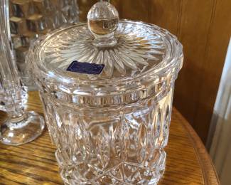 Crystal biscuit jar