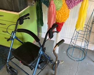 Walker, cane, piƱata