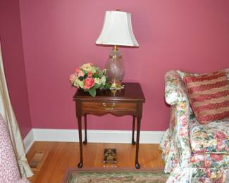Queen Anne style end table