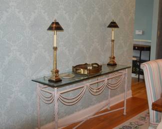 Glass top console table; pair banquet lamps