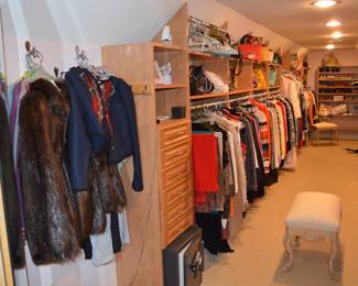 Clothing & fur coats