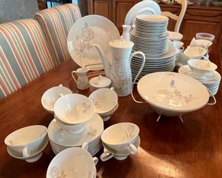 Rosenthal "Classic Rose" dinner service