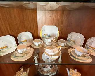 Shelley Queen Anne cups & saucers / trios