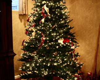 Frontgate pre lit tree