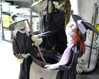 Three witches decor