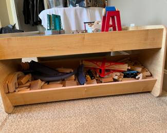 Brio Play Table/ Accessories 