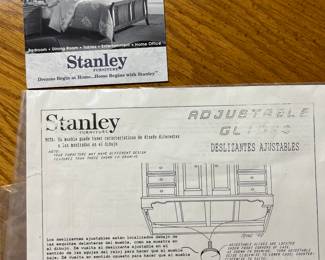 STANLEY FINE FURNITURE SOLID OAK INLAID BUFFET 