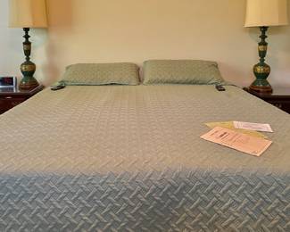 AMAZING ADJUSTA ~ MAGIC ELECTRIC ADJUSTABLE SPLIT KING BED 