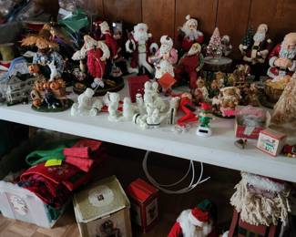 Too much vintage Christmas too show