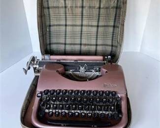 Vintage Meteor Typewriter 