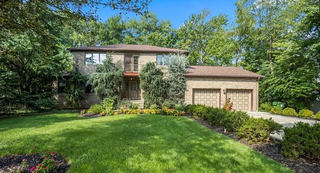 Blue Moon Estate Sale Original owner moving... starts on 11/11/2023