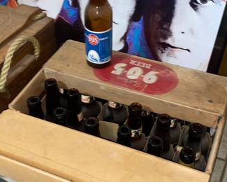 905 beer advertising box & Bottles