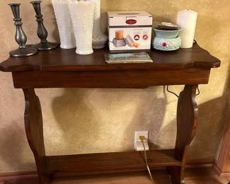 bookcase/entry table