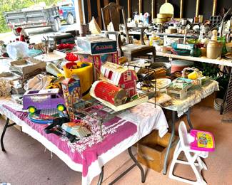 garage !!!! Packed!!!!