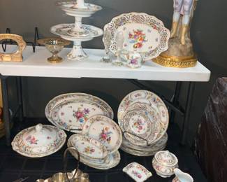 Schumann,  Empress, Dresden, Flowers Dinner Set