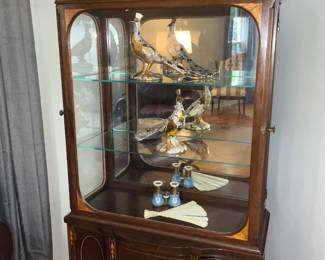 Cabinet, Display cabinet 
