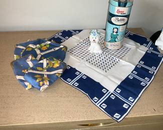 Vintage,  hankies/scarves 