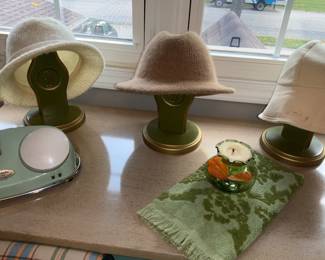 Vontage, wool hats 