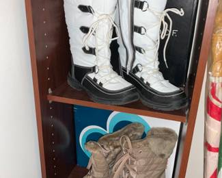 Women's  boots, size 9