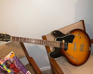 Vintage,  Electric Guitar, Gibson.  Because of the large interest in both the Fender and the Gibson Guitar from around the country, we have elected to go to a sealed bid. They will will be available for preview till Saturday 1pm .