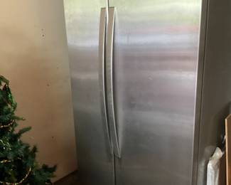 Whirlpool refrigerator 