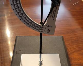 Paper Scale, Antique