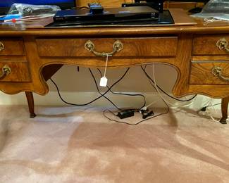 lovely French style desk, beautiful design 