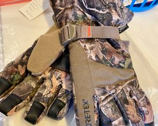 Redhead Gore-Tex insulated hunting gloves, new $45. 