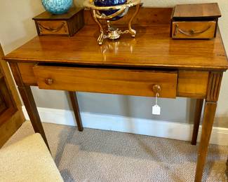 lovely small writing desk with chair 