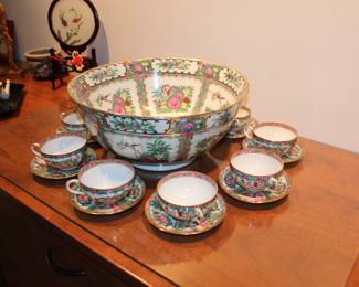 Canton Rose Large Bowl, Cups & Saucers