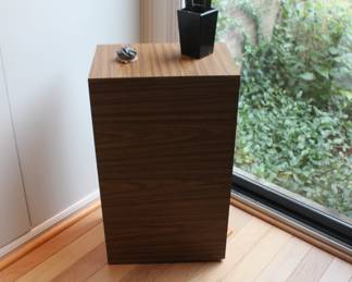 Wood Grain Stand