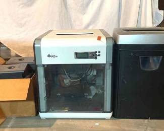 XYZ Printing 3D Printer And Paper Shredder 