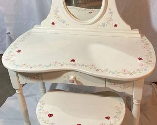 Childrens Vanity W Ladybug  Floral Pattern