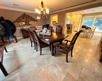 DINING TABLE & CHAIRS