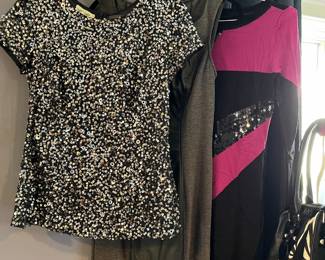 WOMEN'S CLOTHING
