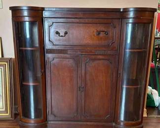 Display Hutch with Small Desktop 