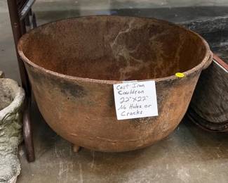 CAST IRON COULDRON