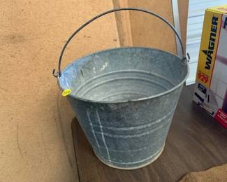 GALVANZIED BUCKET