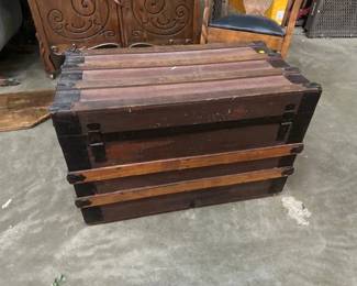 VINTAGE TRUNK