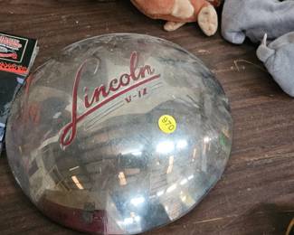 VINTAGE LINCOLN HUB CAP / WHEEL COVER