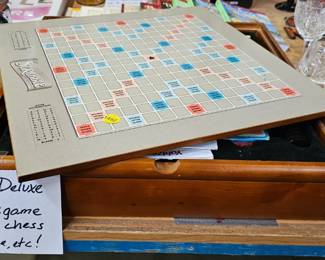 VINTAGE DELUXE SCRABBLE GAME