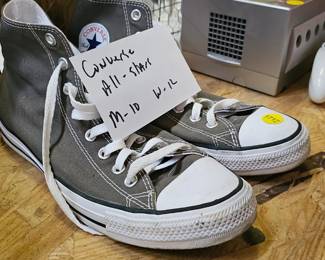 CONVERSE TENNIS SHOES