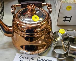 VINAGE COPPER POT