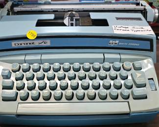 VINTAGE TYPEWRITER