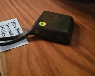 RARE GRISWOLD CAST IRON SKILLET