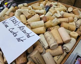 ASSORAD WINE CORKS LOT